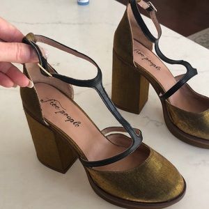 Brand new Gold green Free People platform heels